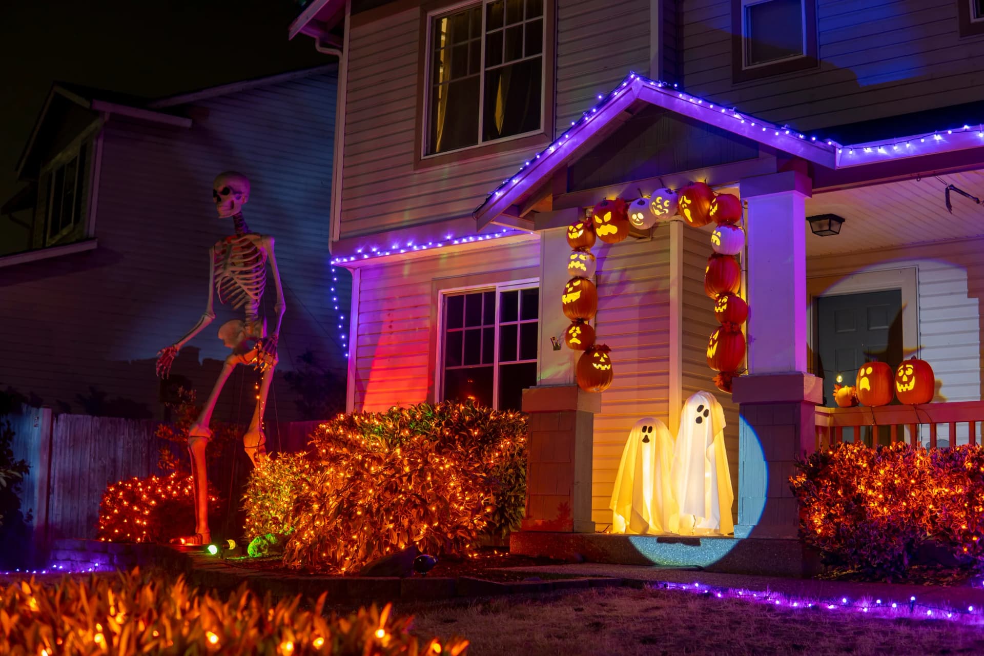 Outdoor Halloween Lighting Mistakes That Trip GFCIs in Wet Weather (And What To Do Instead)