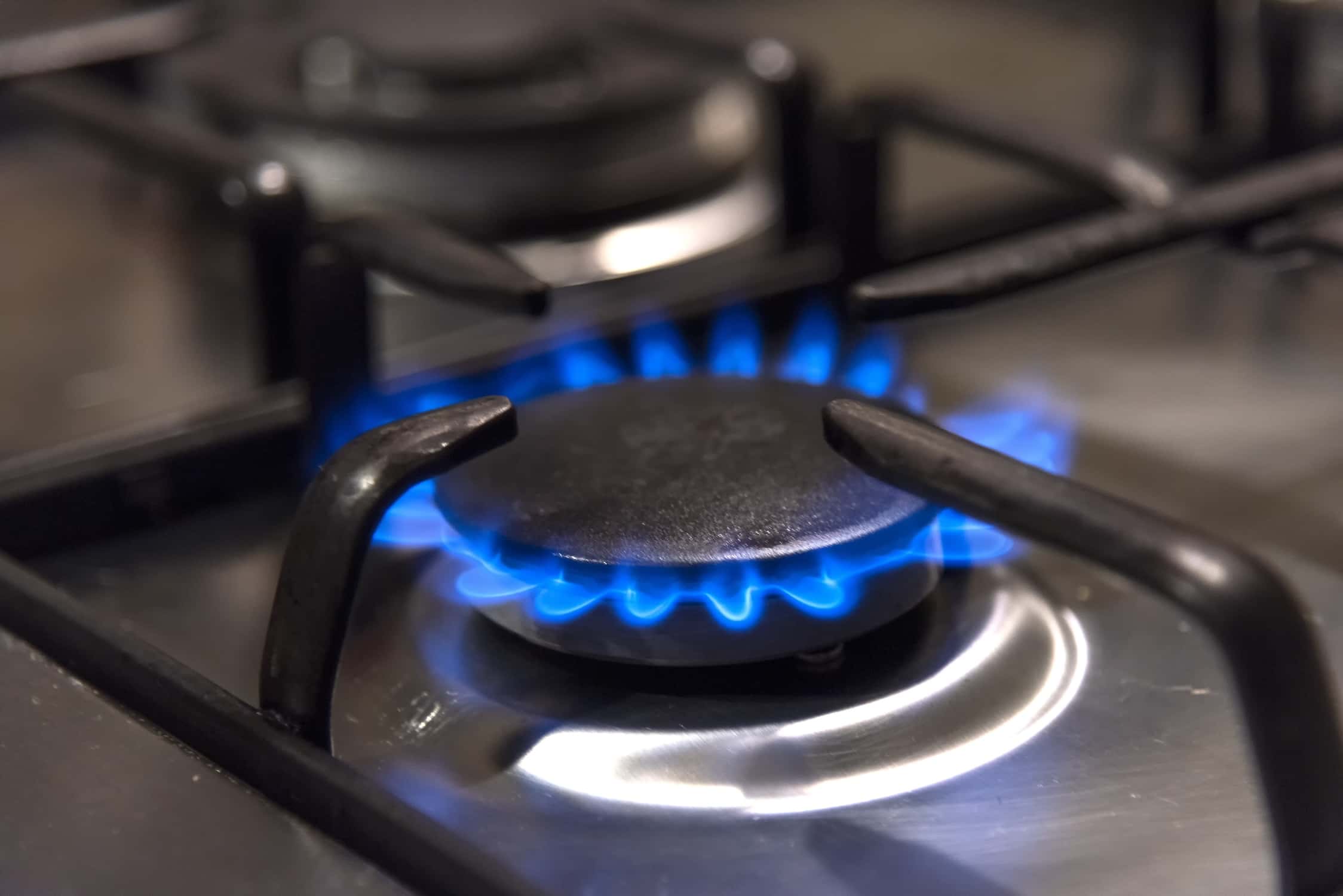 Ontario Homeowners Get Natural Gas Bill Relief as OEB Approves Rate Decrease Effective April 1