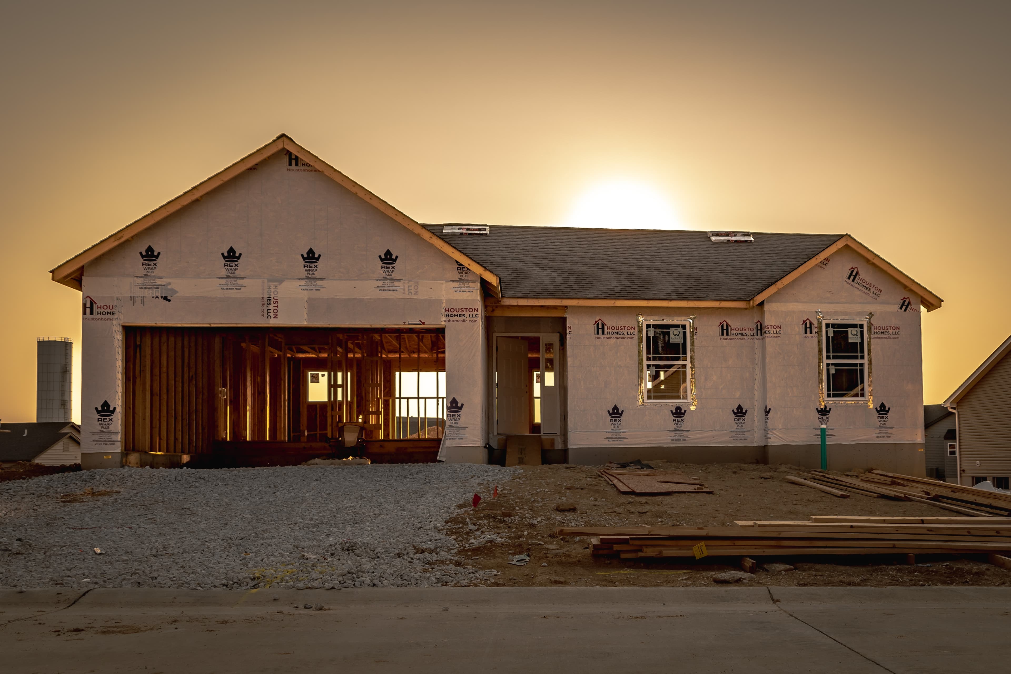 Ontario and Ottawa Eliminate HST on All New Home Purchases Up to $1 Million for One Year Starting April 1